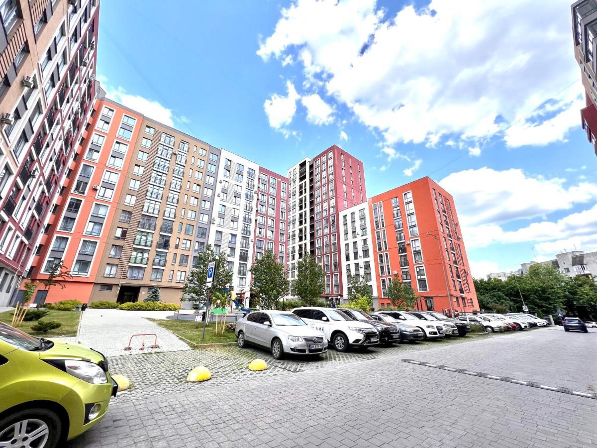 Osapart Hotel In A Complex Semycvit 4 إلفيف المظهر الخارجي الصورة